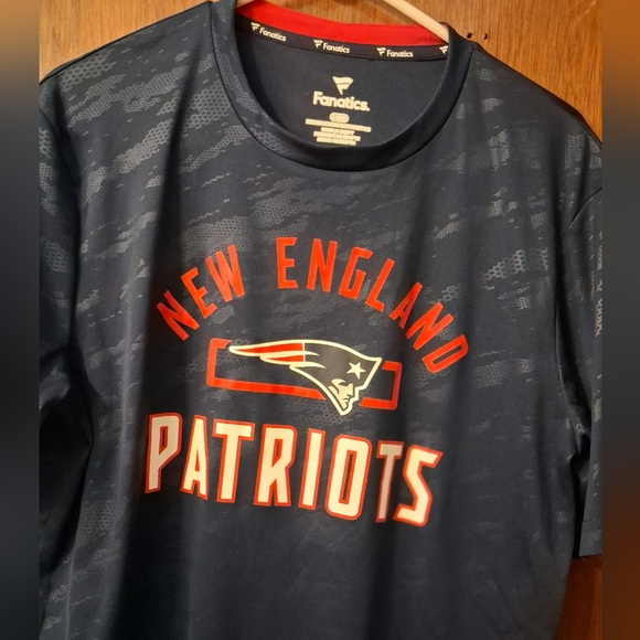 New England Patriots Large Navy Color Men's 100% Polyester Shirt - Picture 2 of 7